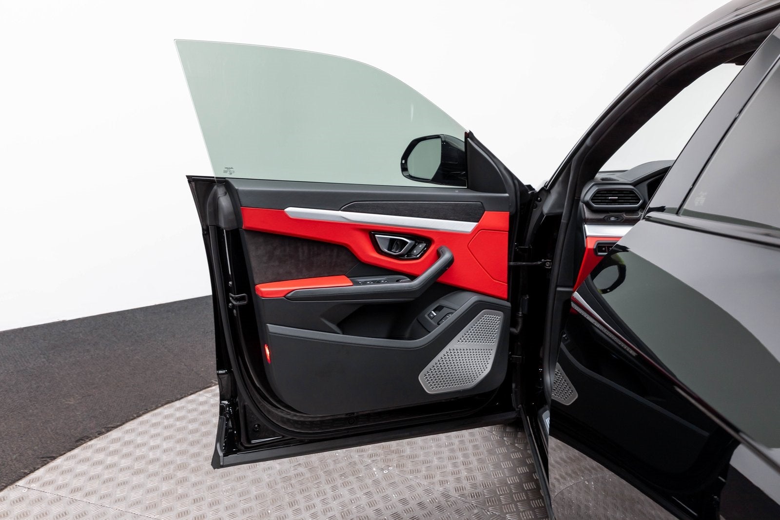 2022 Lamborghini Urus AWD