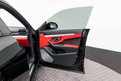 2022 Lamborghini Urus AWD