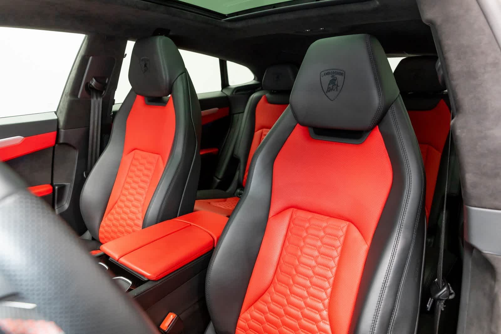 2022 Lamborghini Urus AWD