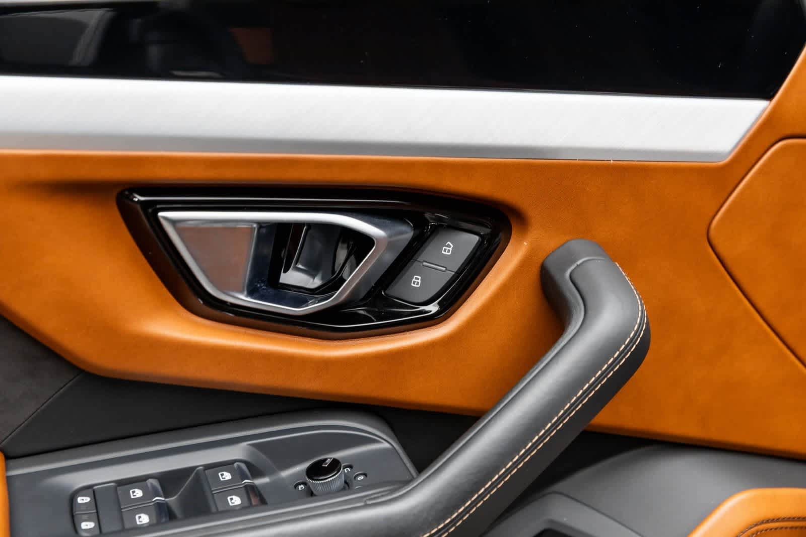 2022 Lamborghini Urus AWD