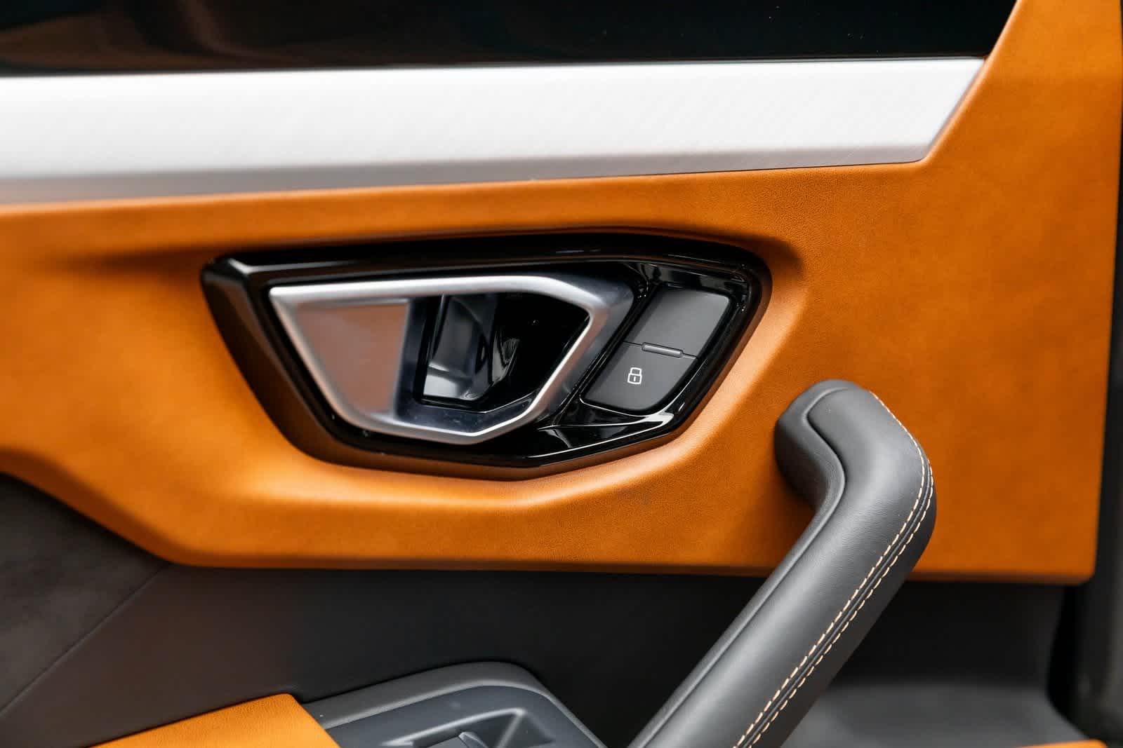 2022 Lamborghini Urus AWD