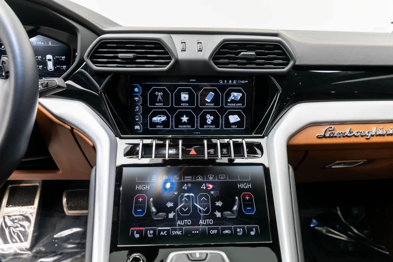 2022 Lamborghini Urus AWD