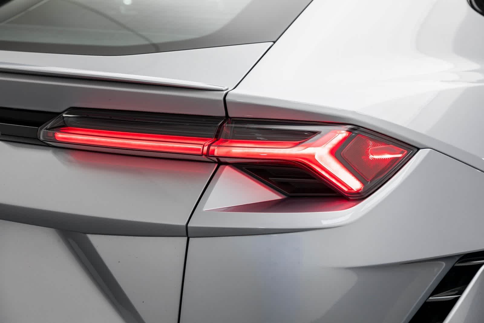 2023 Lamborghini Urus S