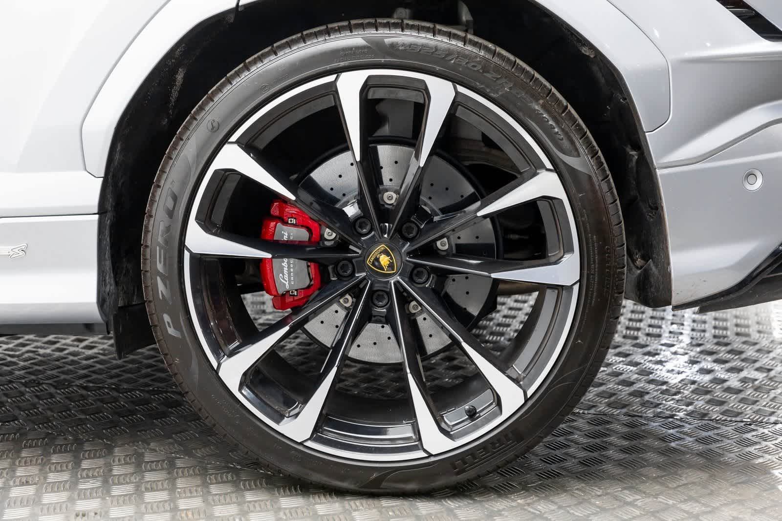 2023 Lamborghini Urus S