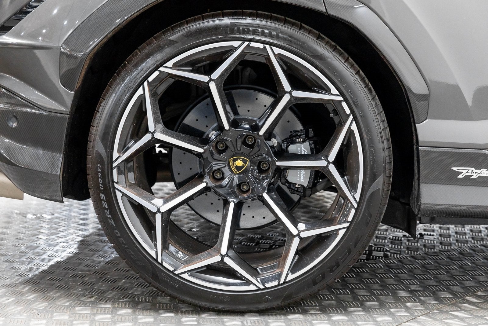 Lamborghini Urus Performante 2023