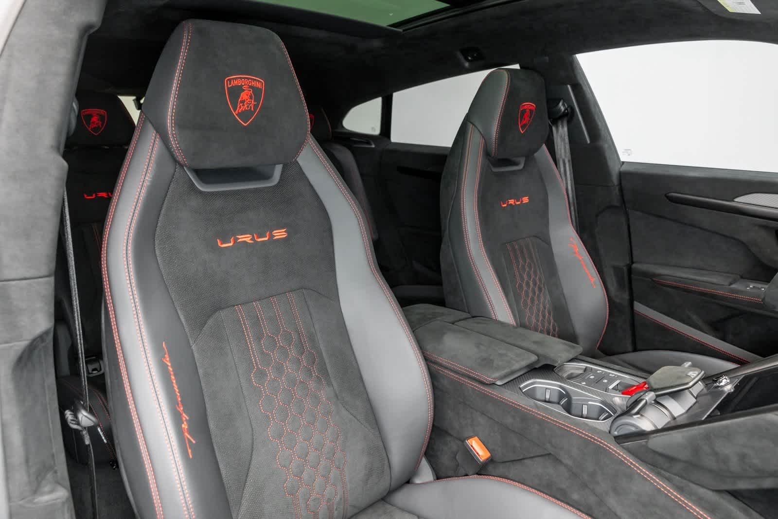 2024 Lamborghini Urus Performante