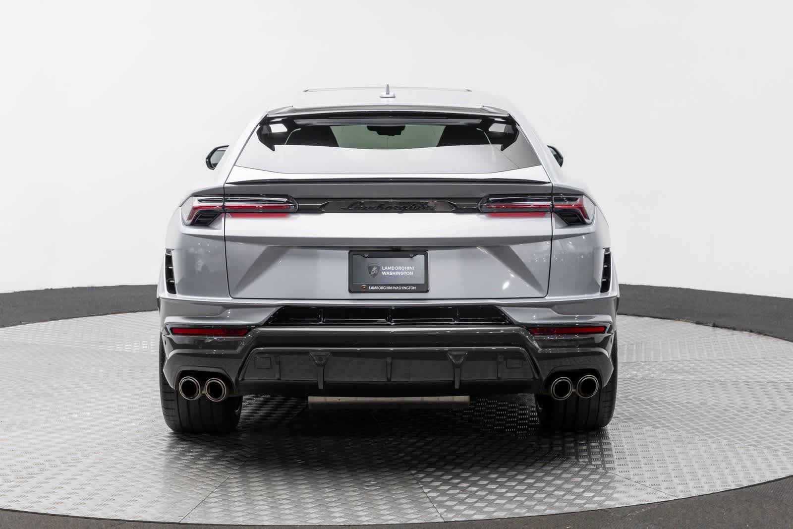 2024 Lamborghini Urus Performante