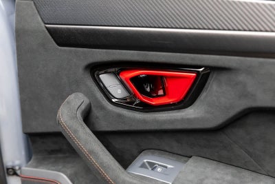 2024 Lamborghini Urus Performante