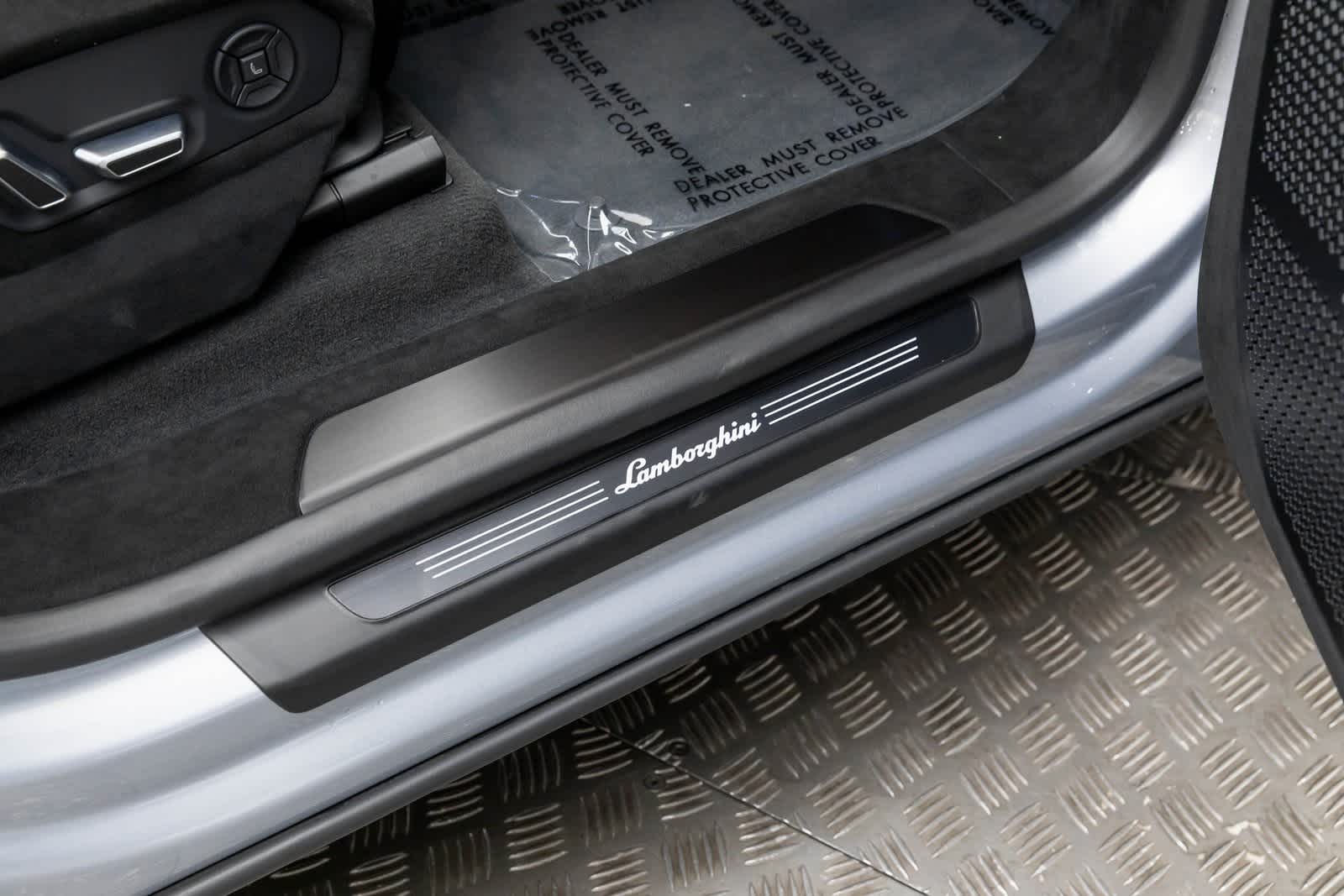 2024 Lamborghini Urus Performante