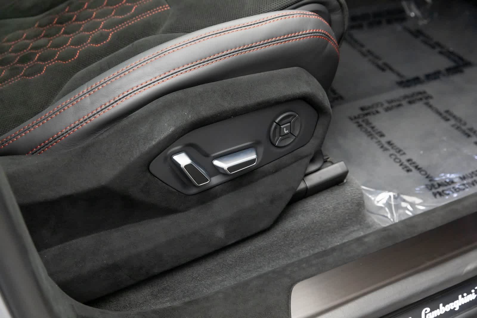 2024 Lamborghini Urus Performante